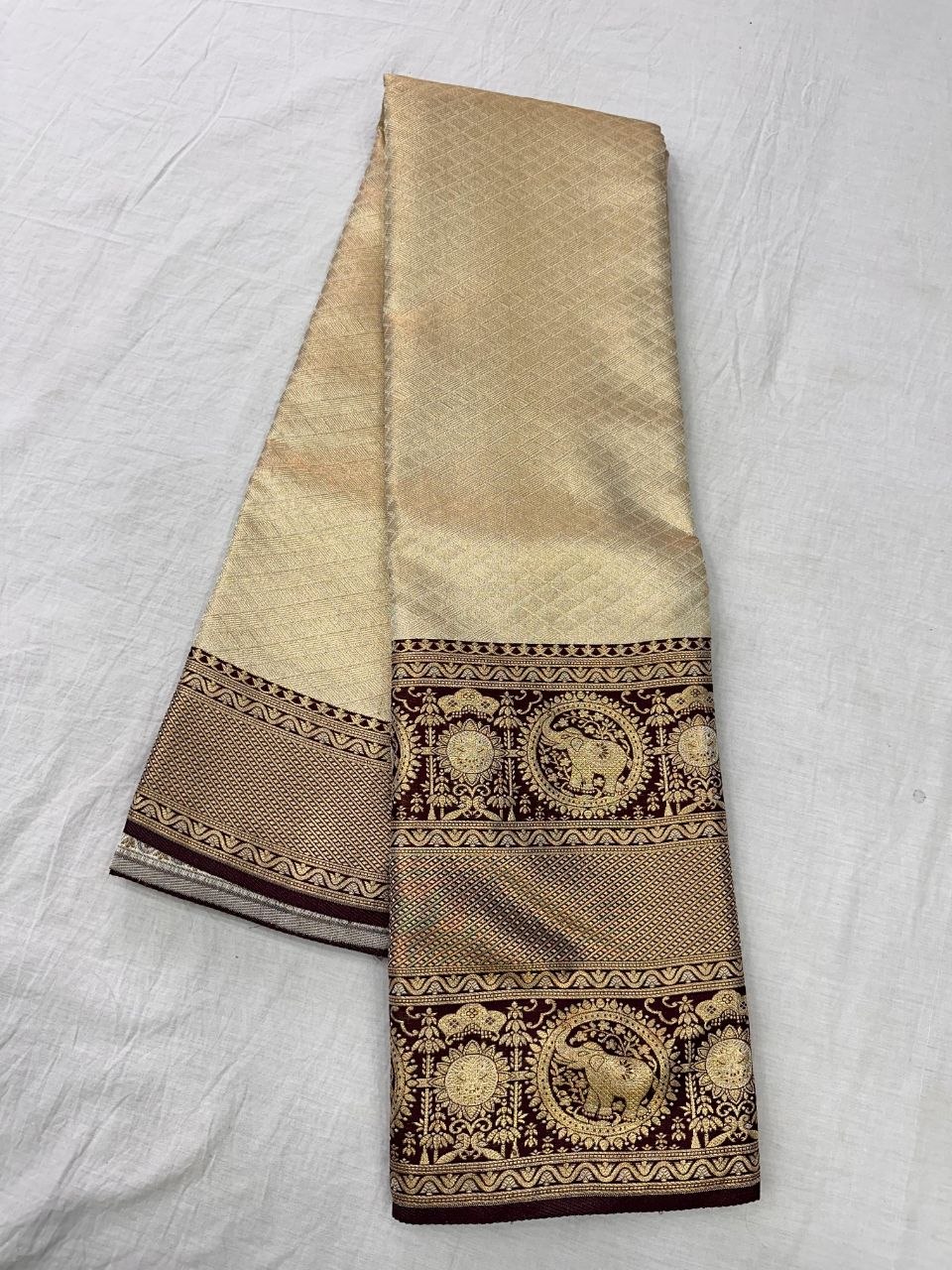 Cream Gold Zari Pure Kanchipuram Handloom Silk Saree